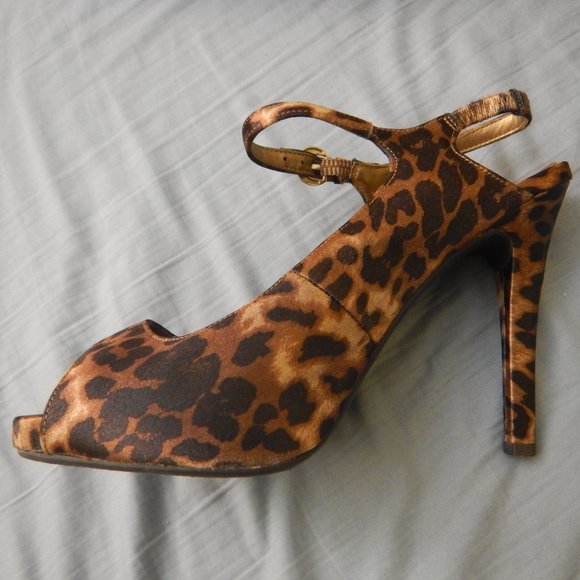 Leopard Print Heels - Picture 8 of 9